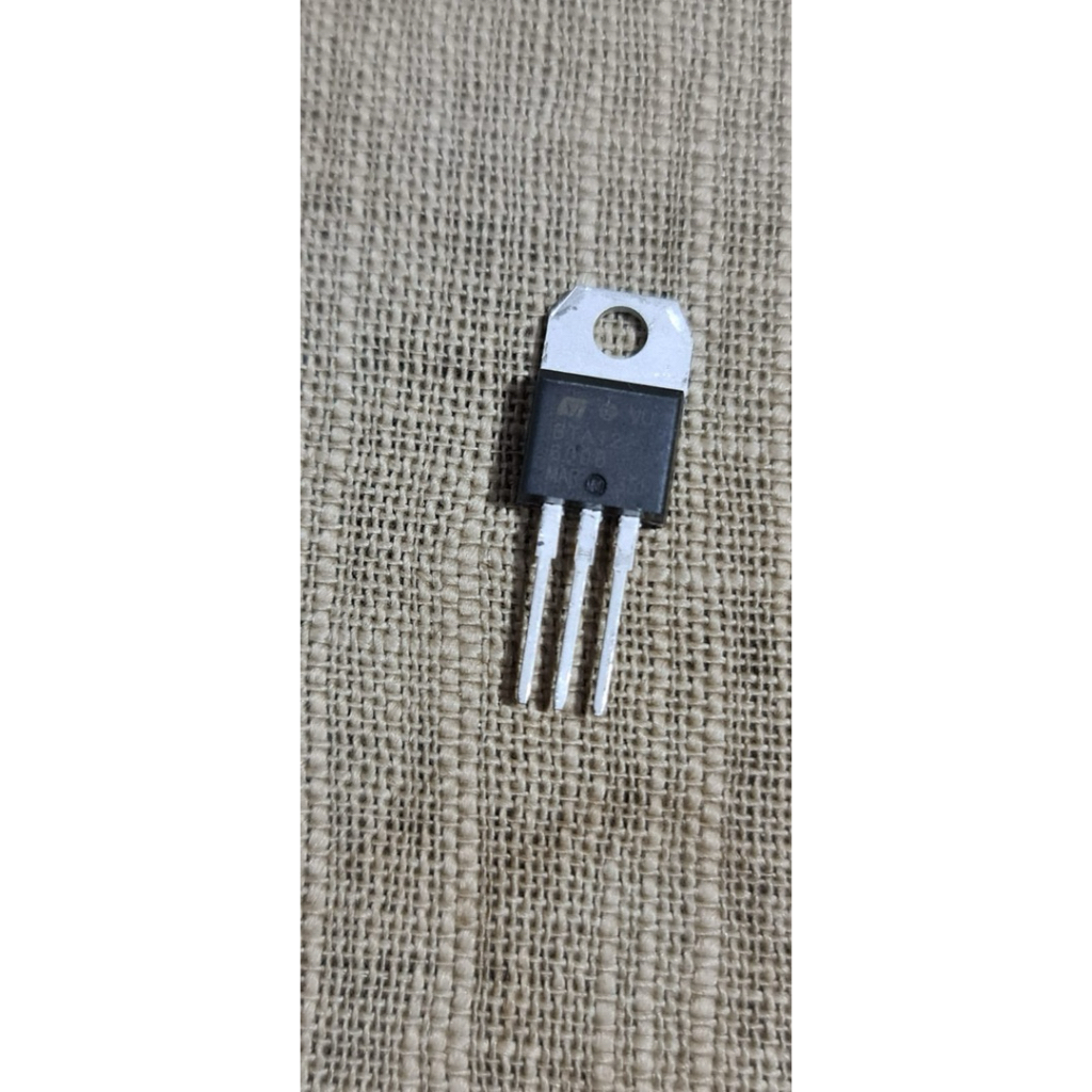 TR TRANSISTOR BTA12 600B IC BTA12 BTA 12 600B IC BTA 12