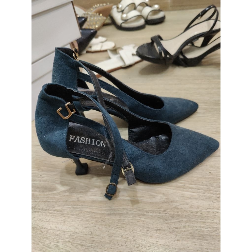 Preloved Heels Slingback Strap Hak 7cm Navy Biru Dongker Uk 37