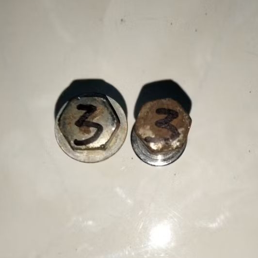 Baut as shok depan pendek motor Honda S90 69 Castrol