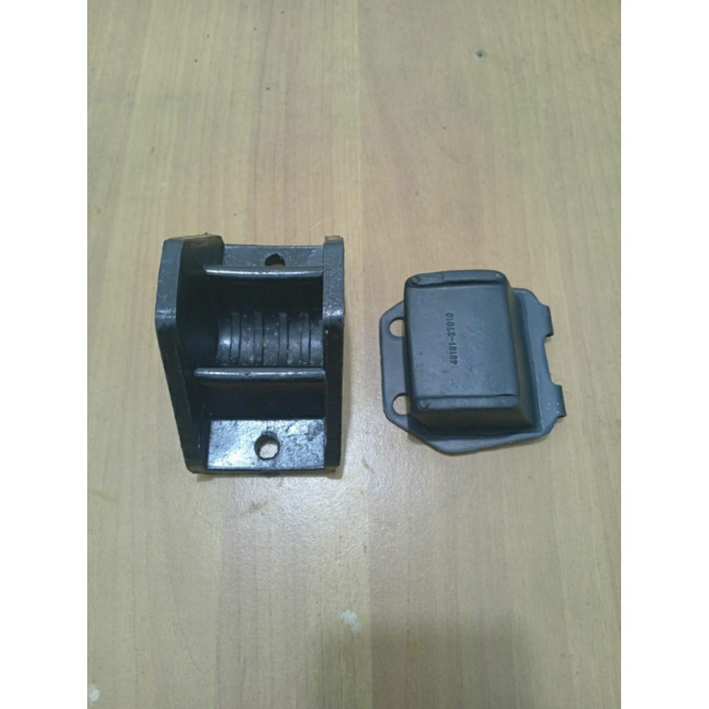 Dudukan per daun atas bawah kijang kotak Kf20 4k