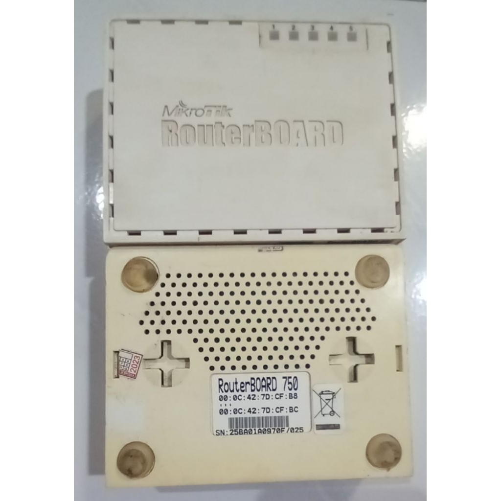 Mikrotik Router Board 750