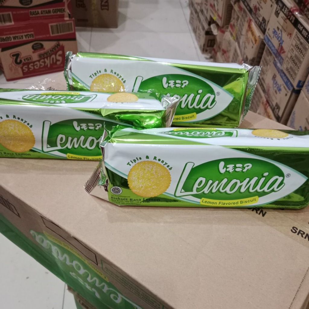 

biskuit rasa lemon lemonia roll tipis dan renyah berat bersih 130gr
