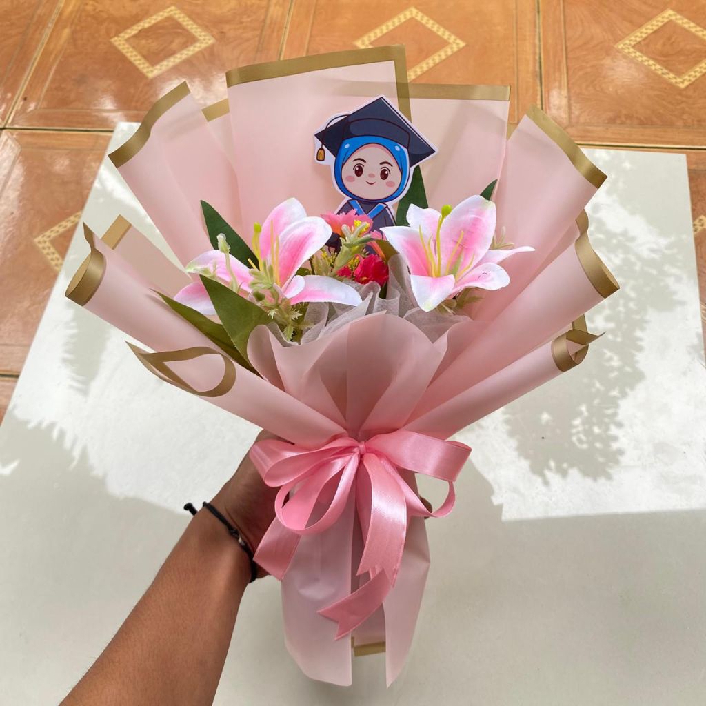Buket Bunga | Buket Graduation | Buket Wisuda | Hadiah Wisuda | Hampers Wisuda | Wisuda Bloomies