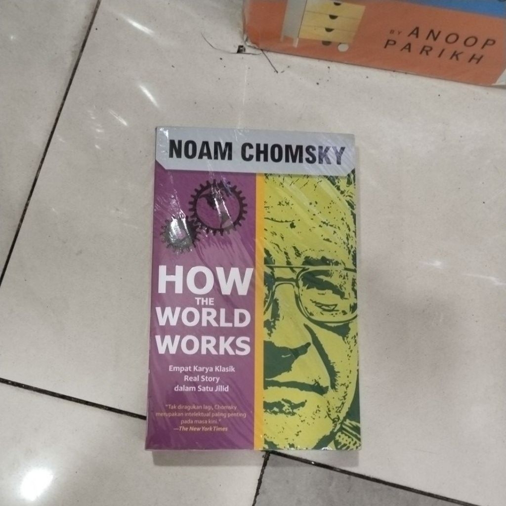BUKU ORIGINAL HOW THE WORLD WORKS