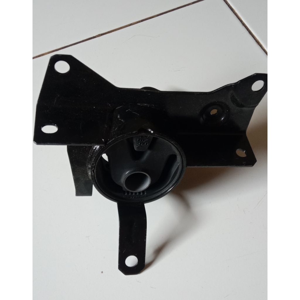 engine mounting kiri new ertiga matic 2018 original