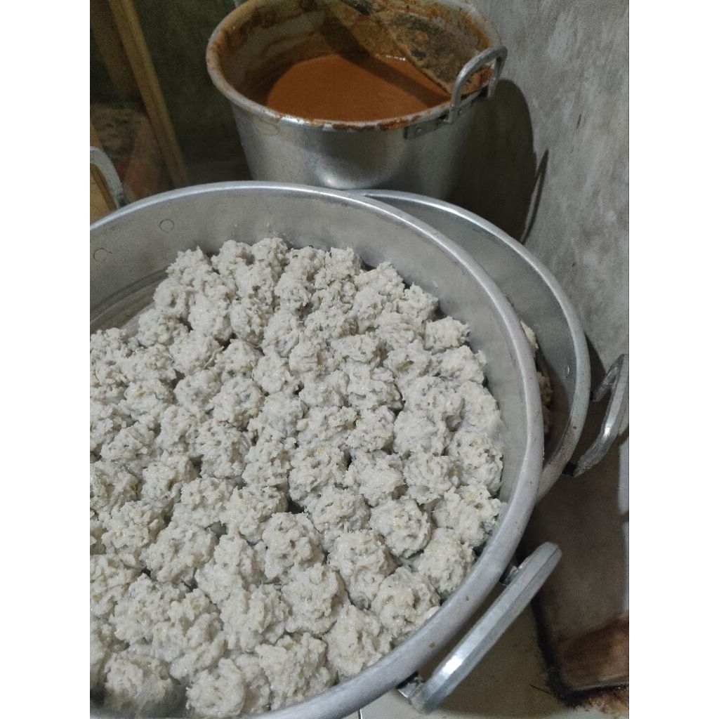 

siomay ikan tenggiri 8pcs (hanya siomay aja) plus bumbu kacang