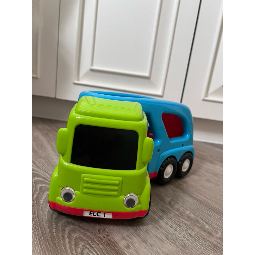 Preloved Truck gandeng ELC Whizz World