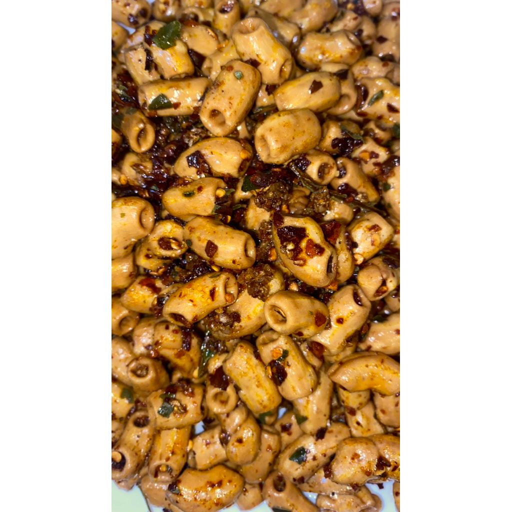 

CEMILANCEPULUHCEBELS Sseblak makroni pedas daun jeruk/original daun jeruk varian kemasan 500gr 250gr 100gr