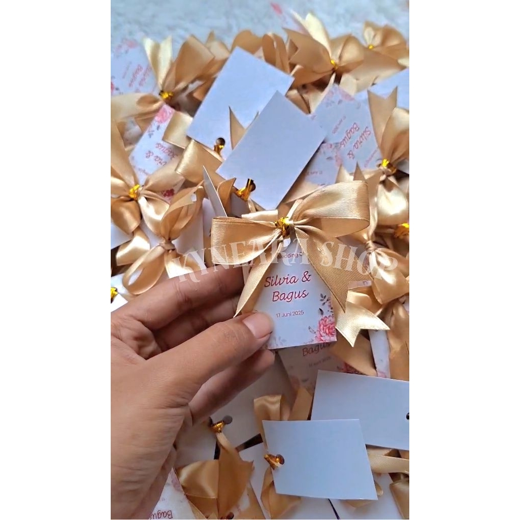 

( 55pc ) Pita & Tag souvenir siap pakai / pita souvenir pernikahan / kartu souvenir bisa request nama mempelai / baby born / khitan / graduation