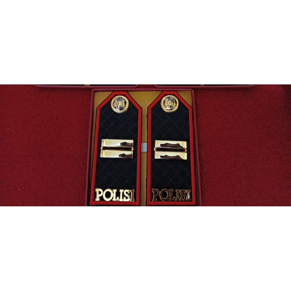 pangkat iptu pdu polri Lis merah