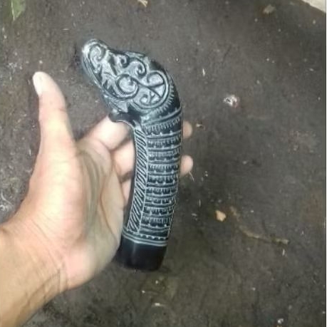 Gagang Tanduk ukir makara