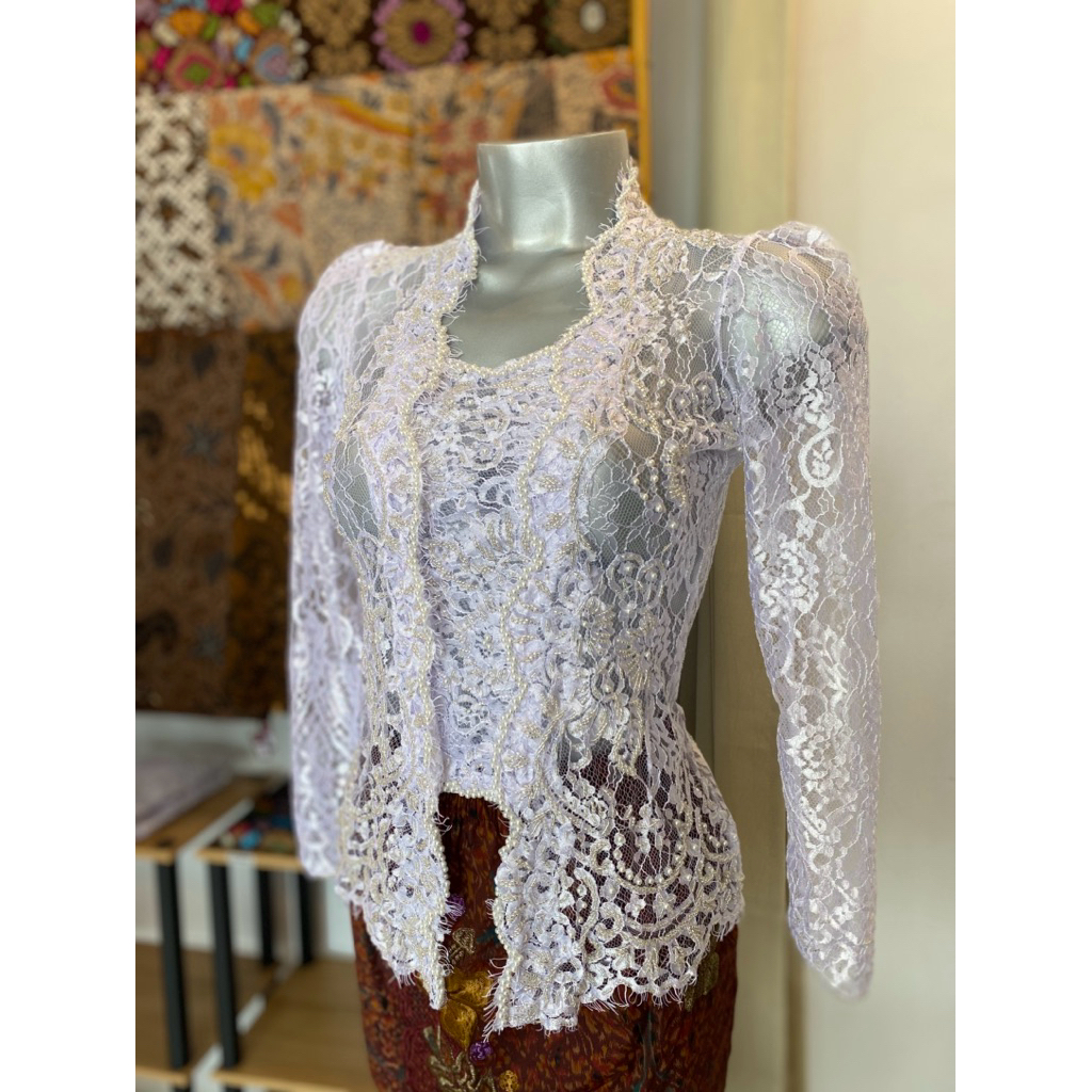 Kebaya brokat full payet putih
