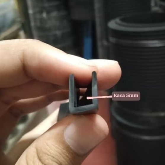 Karet Lis U jepit untuk kaca 5mm