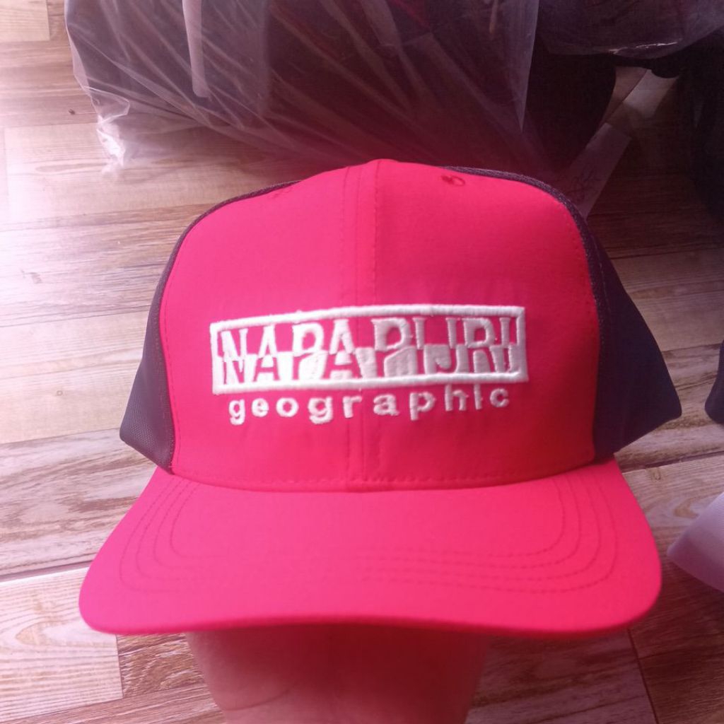 TOPI TERUCKER CUSTOM NAPAPIJRI MERAH HITAM DENGAN BAHAN PREMIUM