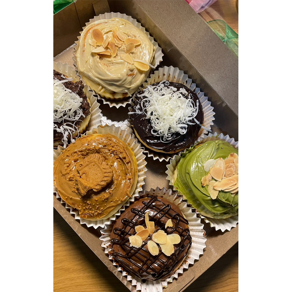 

BOX OF 6 - Cinnamon Rolls by paw00n.ku