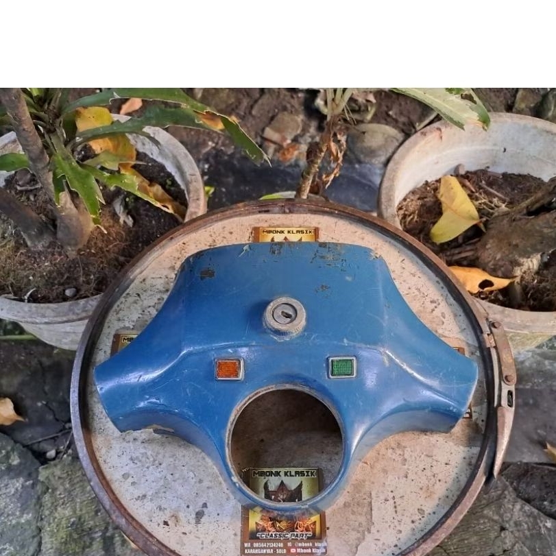batok cover atas kepala vespa px ps ORIGINAL batok lampu vespa px ps tutup stang atas vespa px ps st