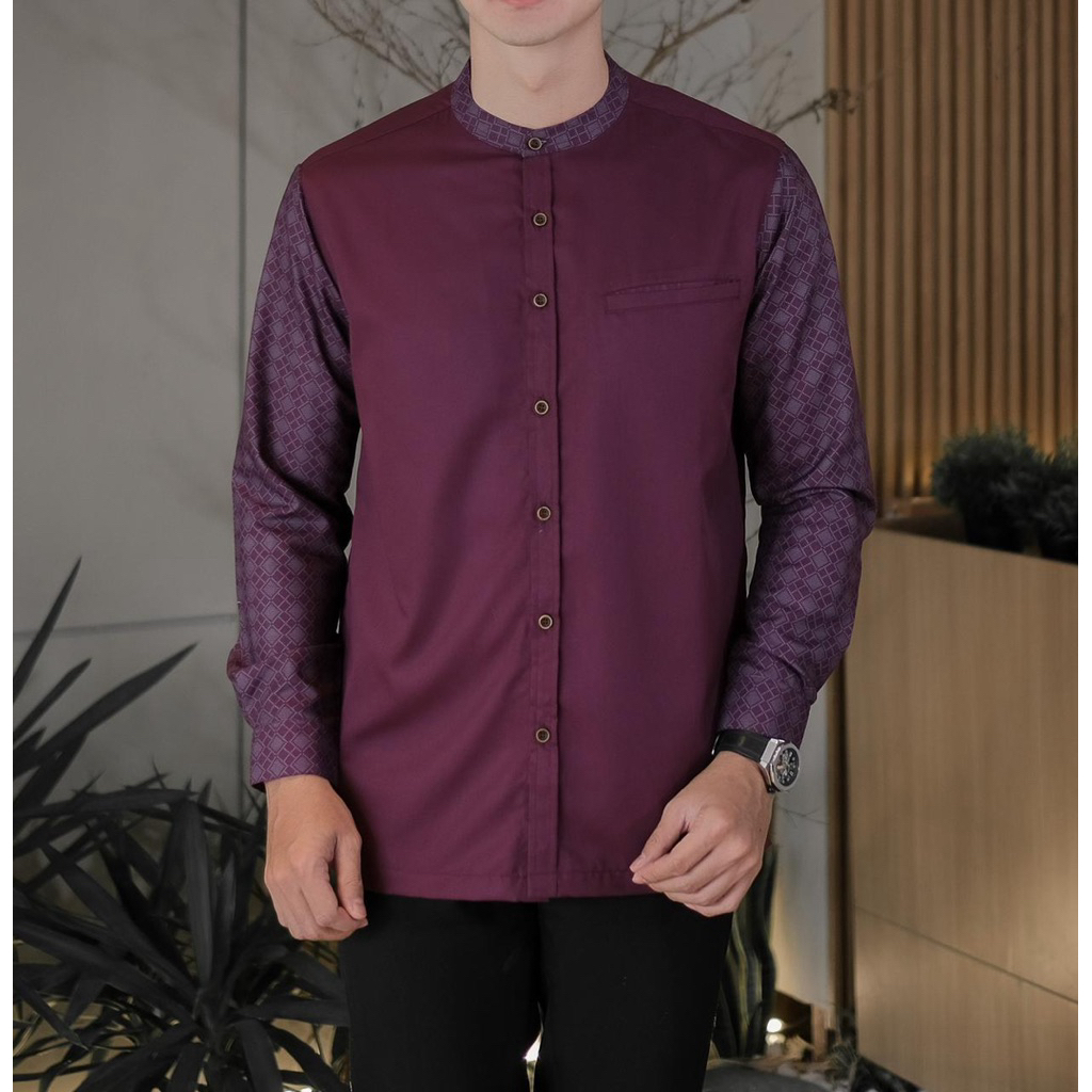 KEMEJA KOKO BATIK WARNA BURGUNDY BAHAN TOYOBO