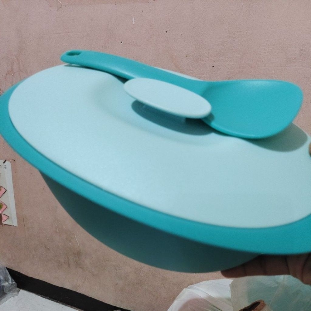 wadah makanan matang tempat saji berkuah atau oseng Tupperware Tosca Oval besar