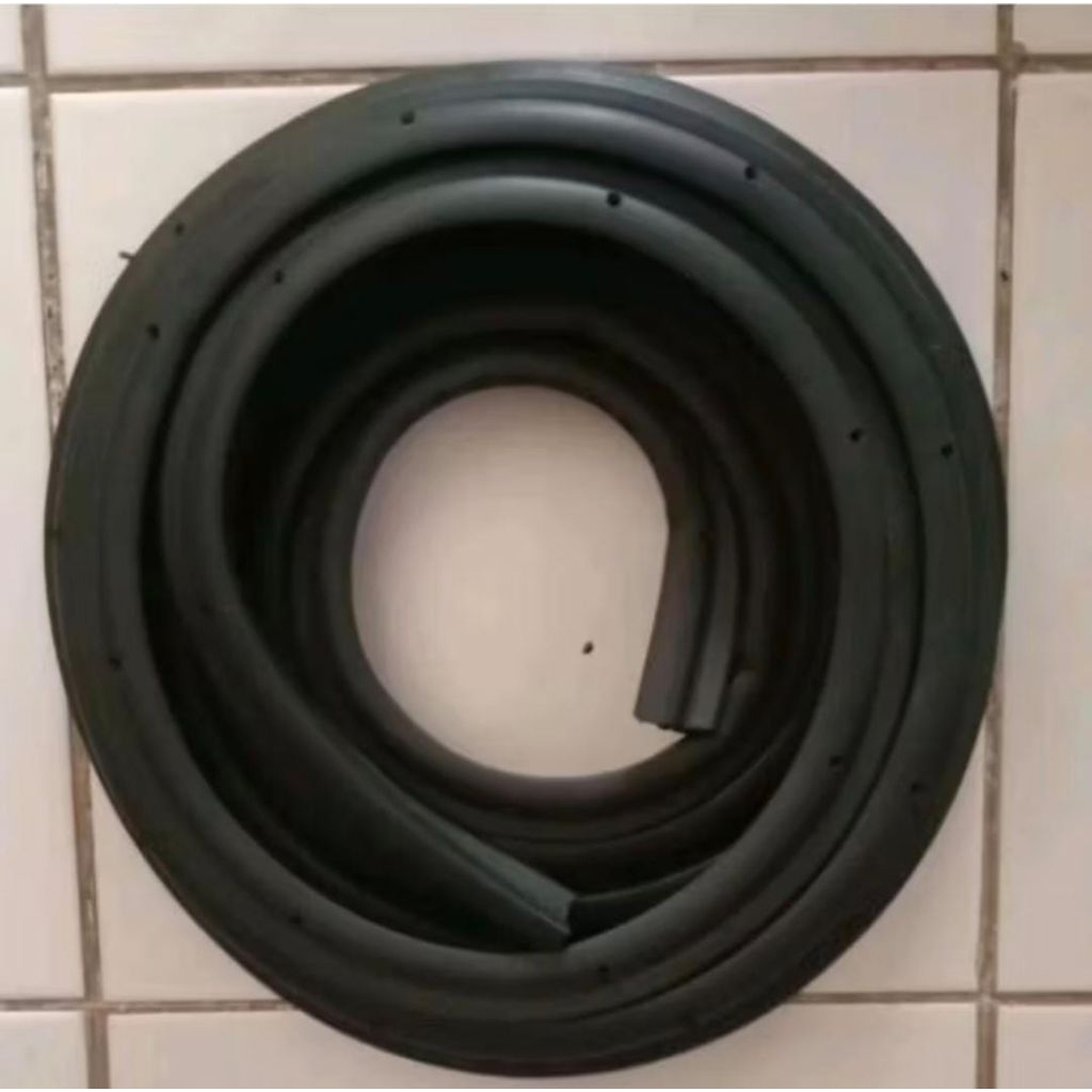 KARET PINTU BAGASI MOBIL AGYA ORIGINAL