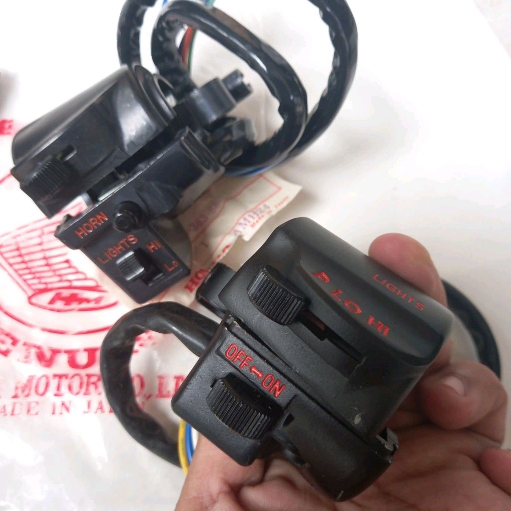 saklar holder kanan kiri set original NOS gas luar gl100 gl125 gl 100 125 glk aplikasi cb cg 110 125