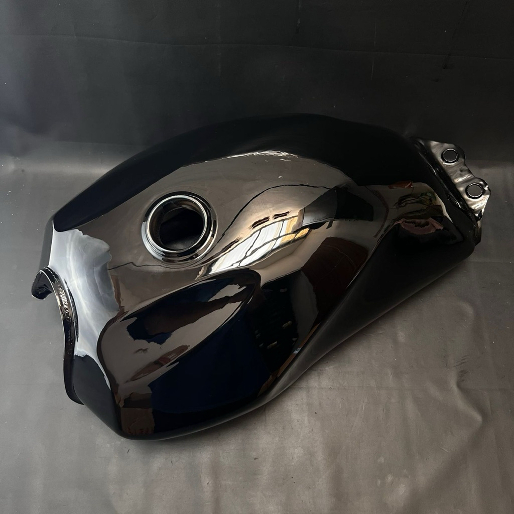 TANGKI BENSIN THUNDER 125 HITAM TANGKI BENSIN SUZUKI THUNDER 125 HITAM IMPORT
