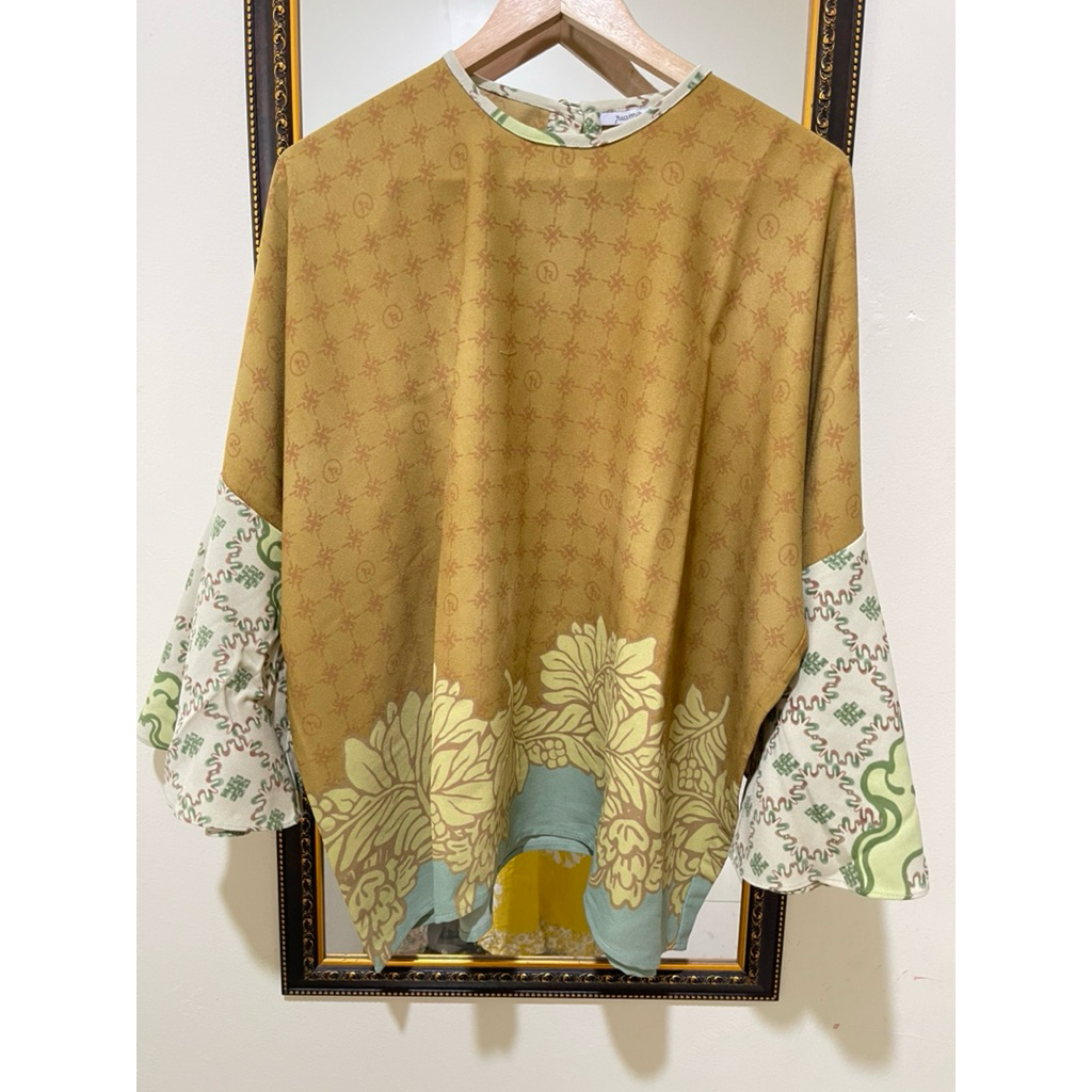 Preloved blouse RiaMiranda allsize