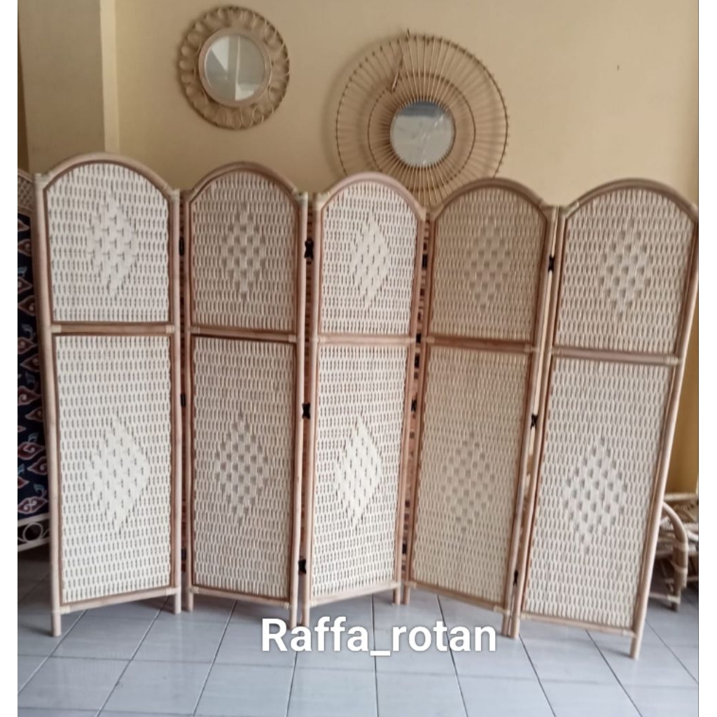 Partisi Rotan Sketsel Rotan Alami Classic