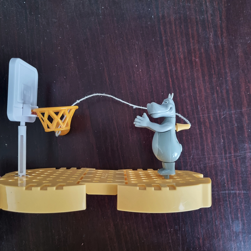 PRELOVED MAINAN ANAK GLORIA MADAGASCAR MAIN BASKETBALL DARI HOKBEN