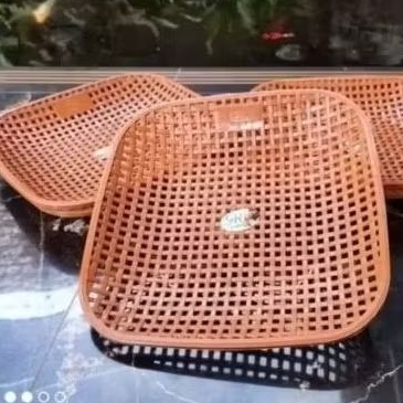 1pcs-PIRING ROTAN PREMIUM PLASTIK KOTAK COKLAT AR product