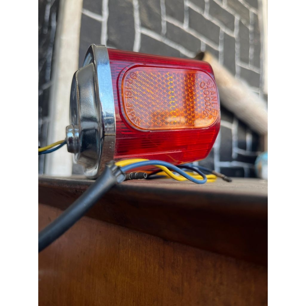 stop lamp lampu belakang yamaha v50 v75 L2 rs100 Ls3 original nos japan