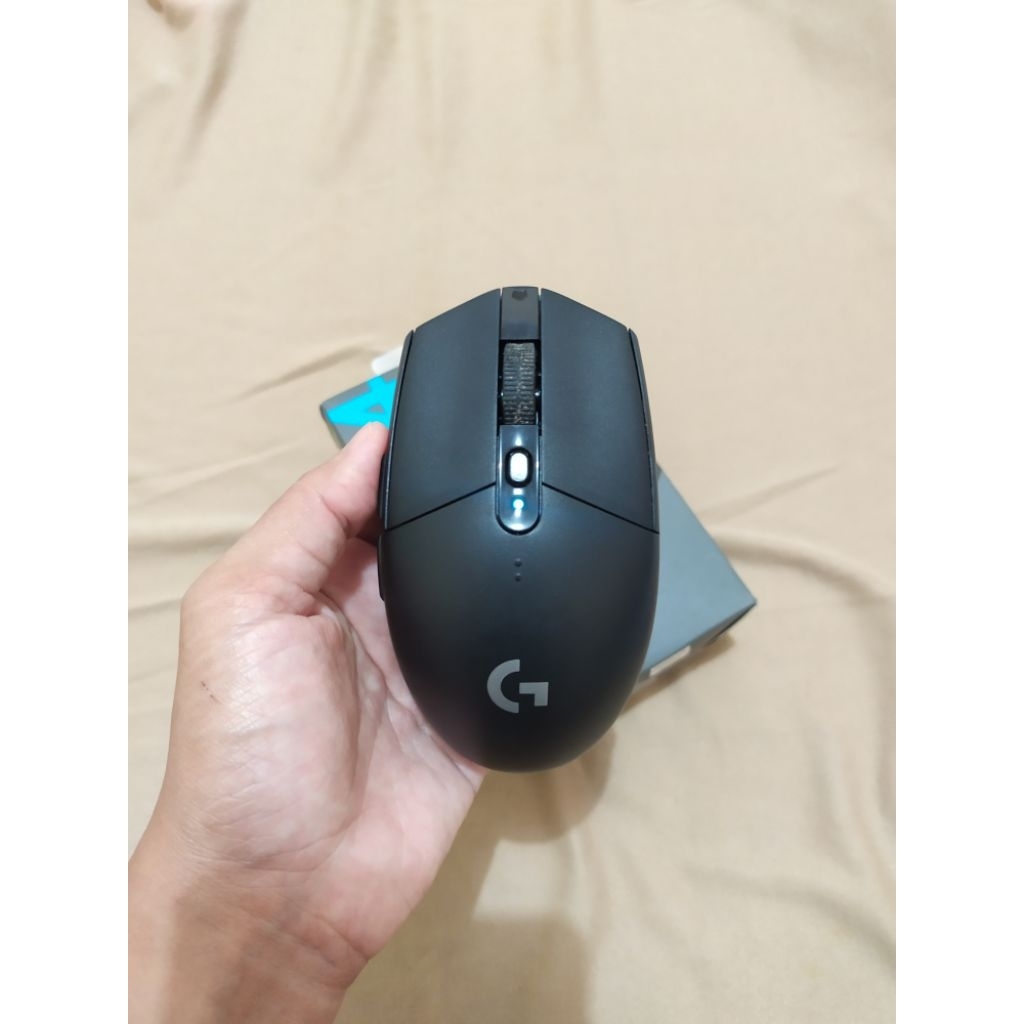 Logitech G304 Lightspeed second