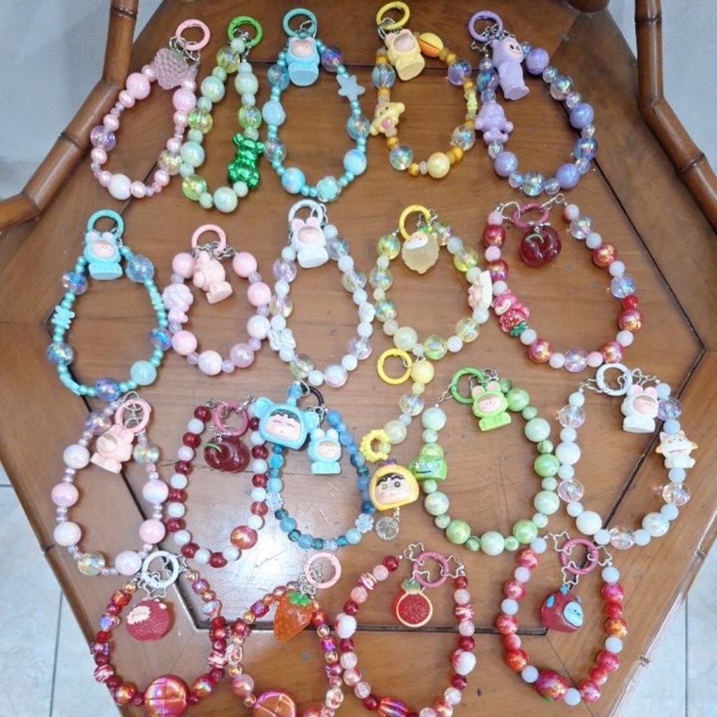 strap phone. strap charm. strap bag