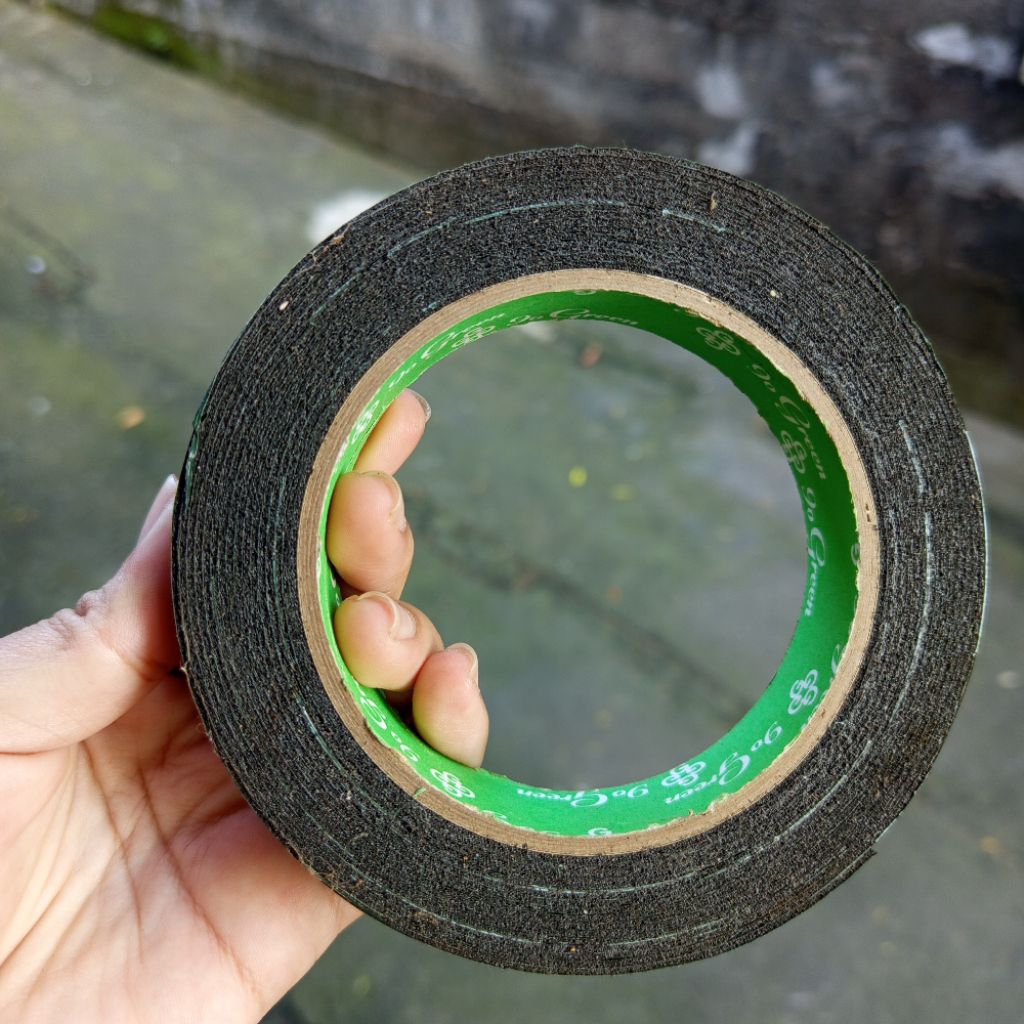 

(E11) DOUBLE TAPE FOAM HIJAU 20MM Solatip Bolak Balik Lakban Dua sisi