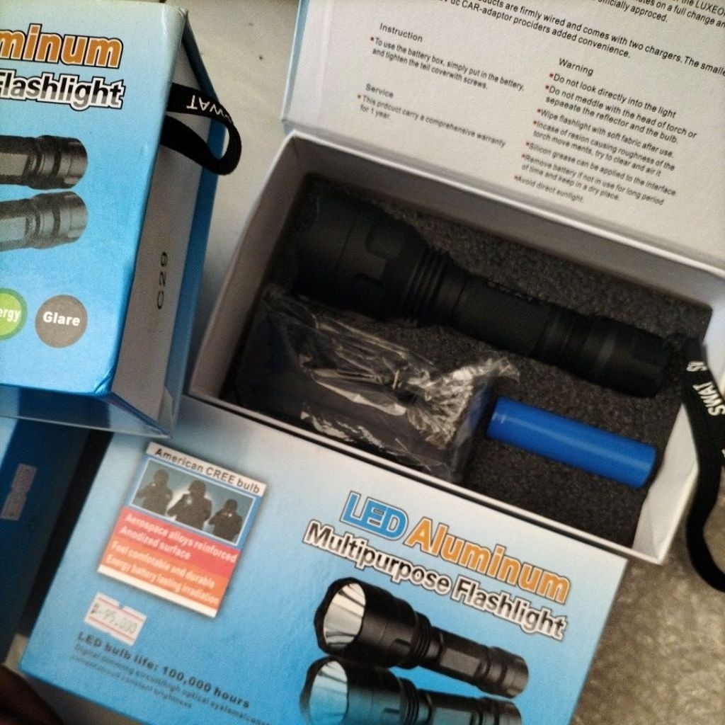 senter c8 nyala kuning