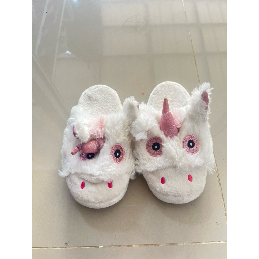 Preloved Sepatu Sandal Anak dirumah ori azko