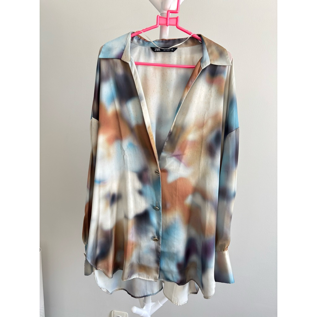 preloved zara kemeja satin motif tie dye size s