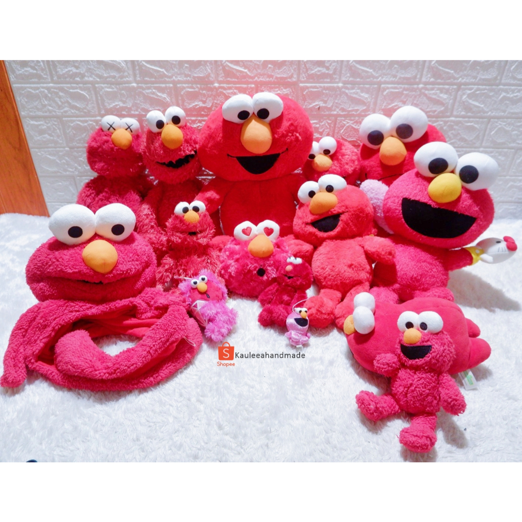 Boneka Elmo kaws UNIQLO sesame street ORI