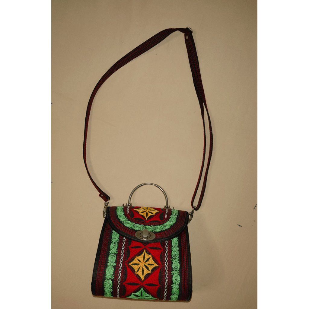 Tas motif aceh