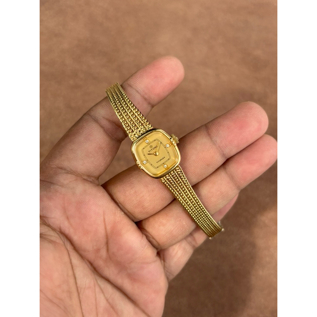 JAM TANGAN WANITA TITONI TITOFLEX MANUAL WINDING SWISS MADE UNIQUE WITH DIY DIAMOND DIAL