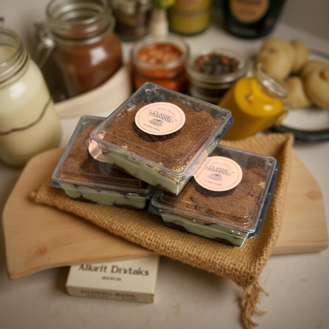 

Tiramisu Dessert Box