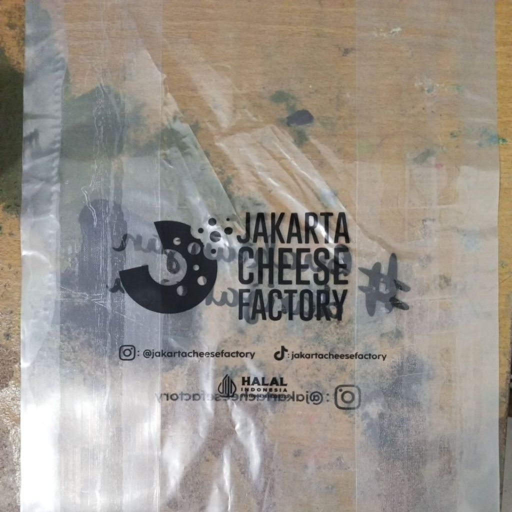 

Tambahan plastik Jakarta Cheese Factory