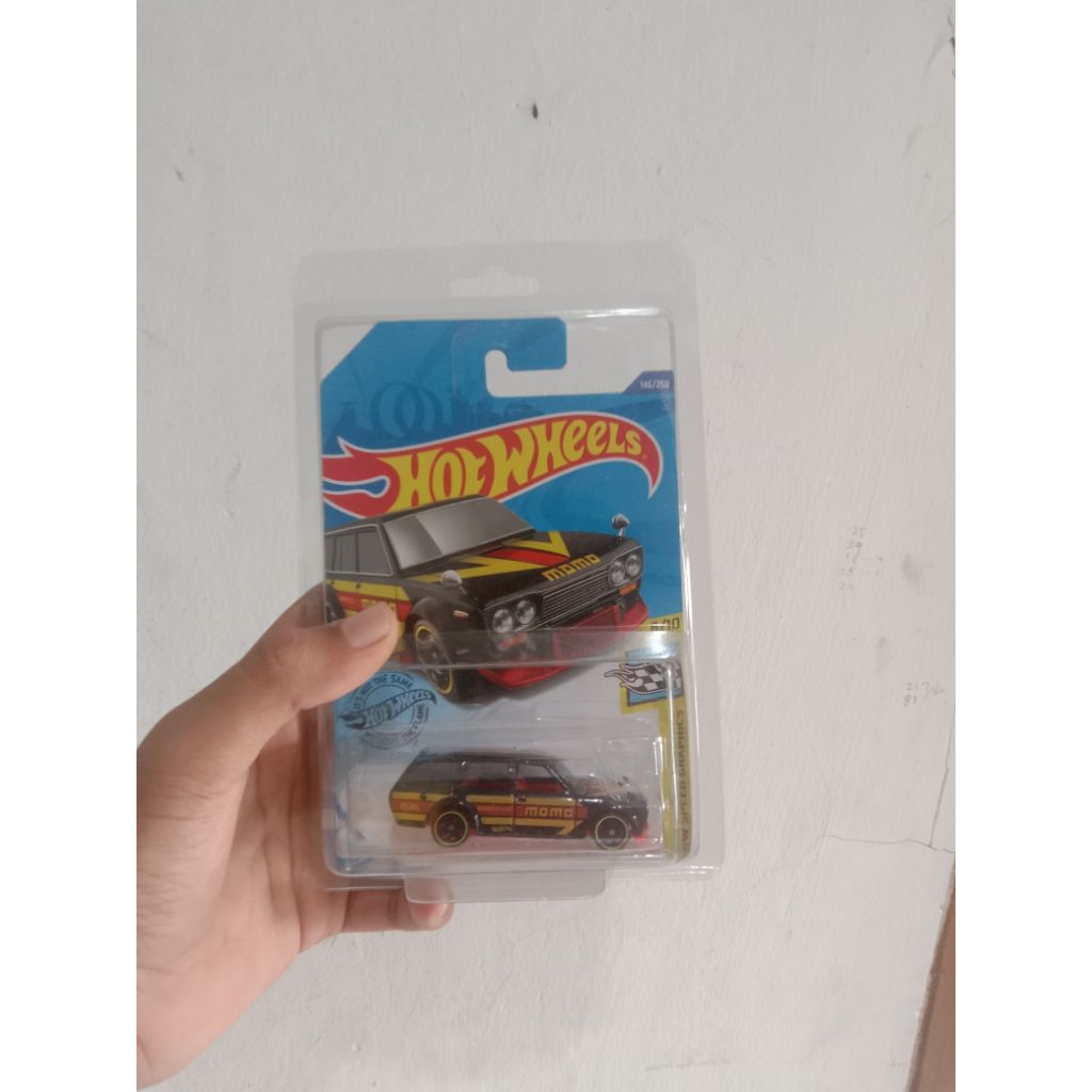hotwheels Datsun momo