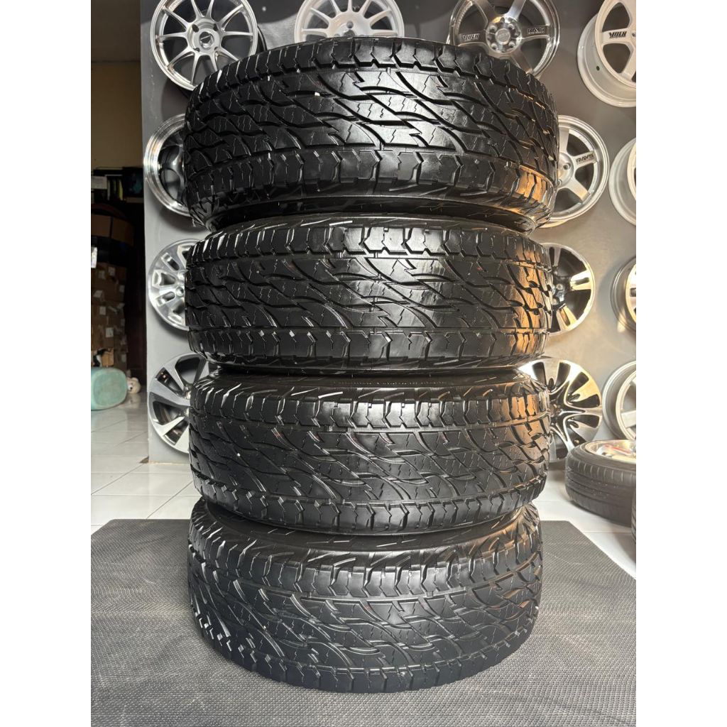 Bridgestone DUELER AT 265 70 R16 DOT 2023
