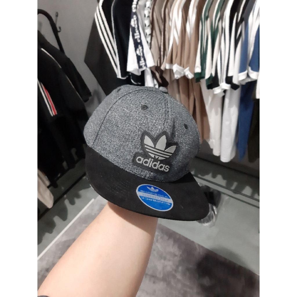 Topi Snapback Adidas