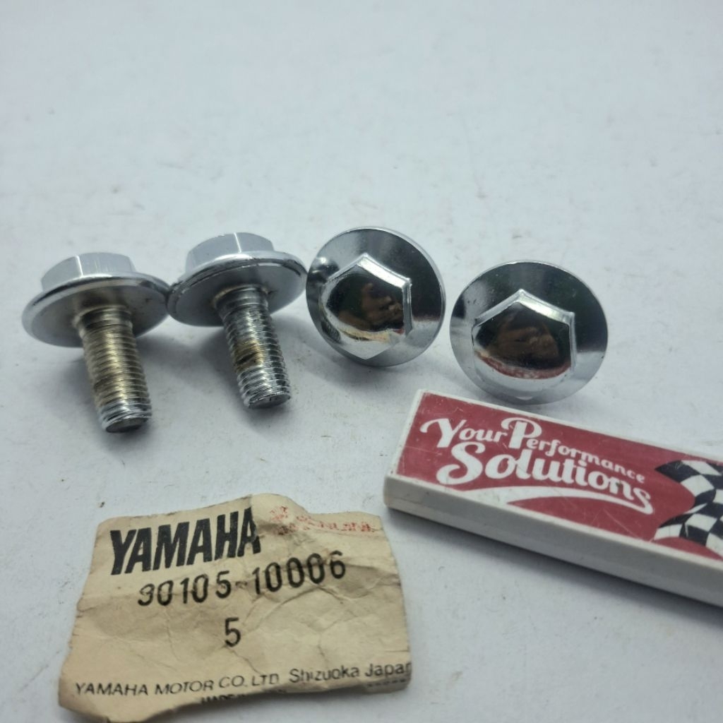 baut segitiga atas YAMAHA YB100 L2G L2S RS RS100 RS125 LS3 NOS Original