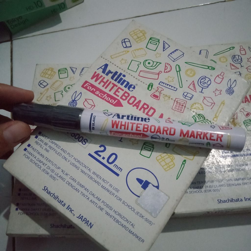 

(12pcs) Spidol Whiteboard Marker ARTLINE 500 2.0 MM EK-500 - Hitam untuk papan tulis sekolah