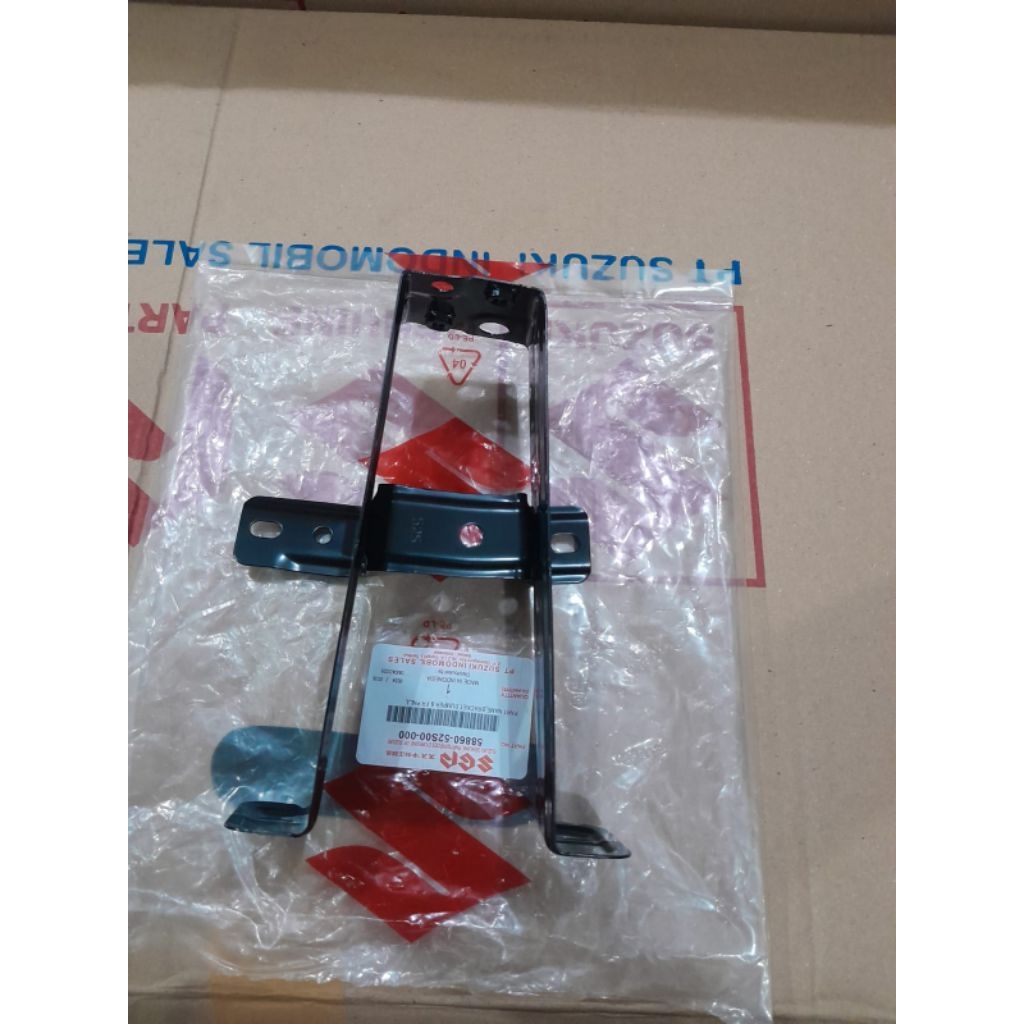 Breket bumper depan New carry tayo