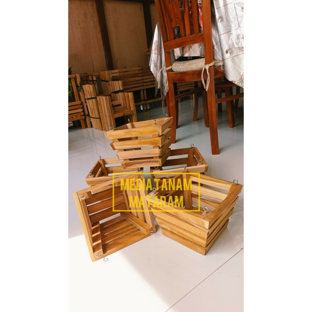 Pot Kayu Gantung Anggrek | Pot Gantung Pyramid Anggrek | Pot Kayu Jati Oven