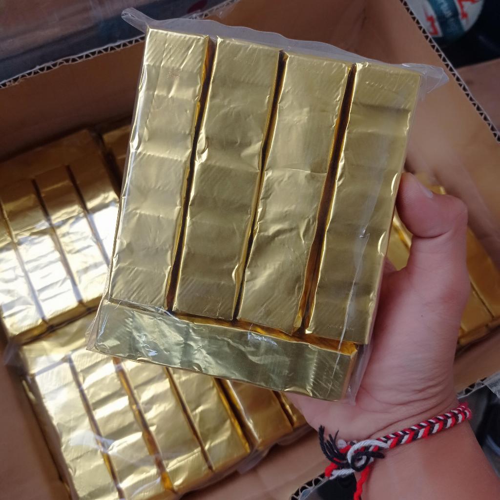 

Coklat batang stik bar murah kacang isi 14 batang berat 35gr adalah produk yang dijual dengan harga yang terjangkau. Produk ini memiliki isi kacang yang memberikan rasa gurih dan kaya akan nutrisi. Setiap batang coklat memiliki berat 35gr yang memudahkan