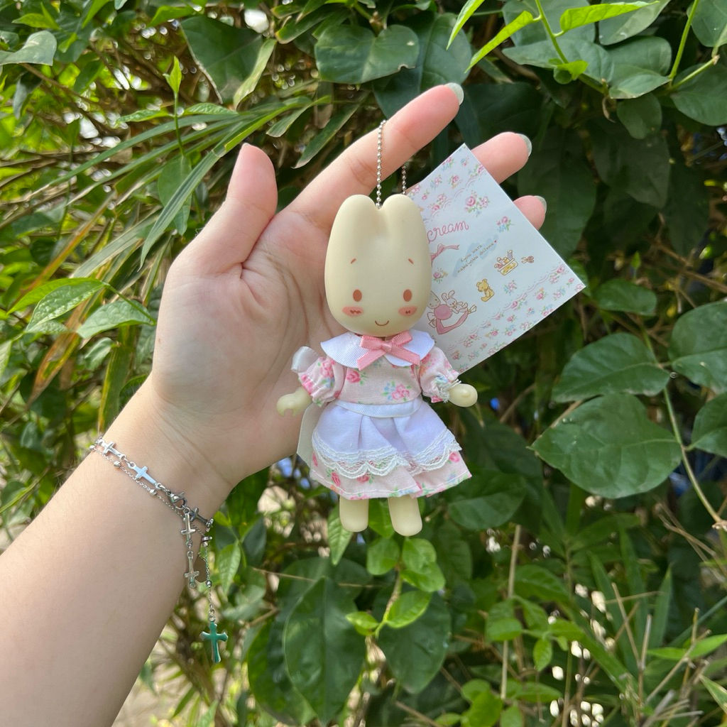 Gantungan Kunci Maroon Cream Sanrio Sewing Series Mascot Keychain NEW TAG